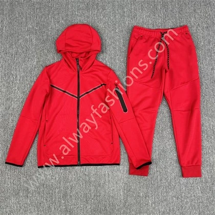 Jwe sou entènèt la jwèt pou Juicy Coture Tracksuit